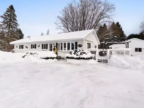 5425 Old Q, Kossuth, WI 54220