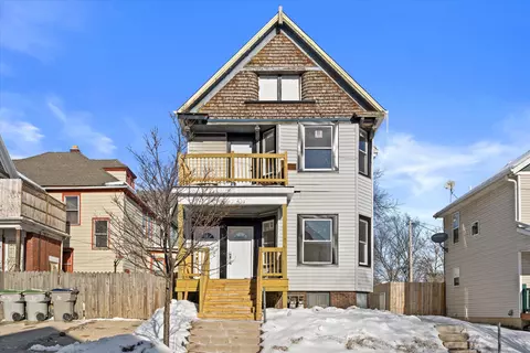 2622 W Vine #2624, Milwaukee, WI 53205