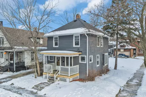 945 Villa, Racine, WI 53403