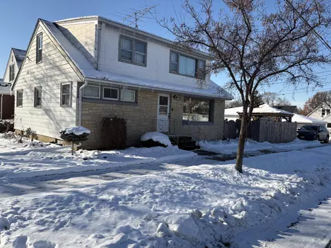 1707 W Wilbur, Milwaukee, WI 53221