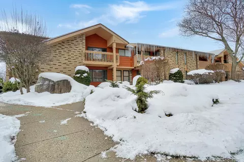 1619 Dover #4, Waukesha, WI 53186