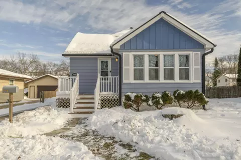 4910 N 107th, Milwaukee, WI 53225