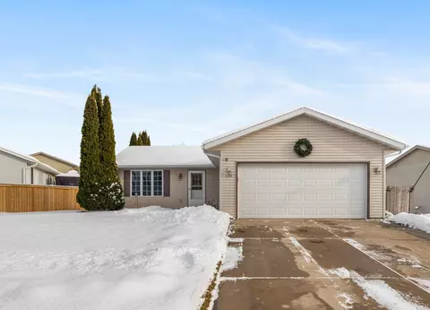 1580 Foxtail, Hartford, WI 53027