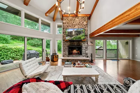 850 Hillside #GG1, Fontana, WI 53125