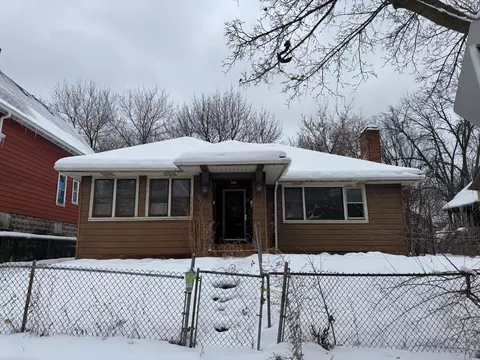 3409 N Vel R Phillips, Milwaukee, WI 53212