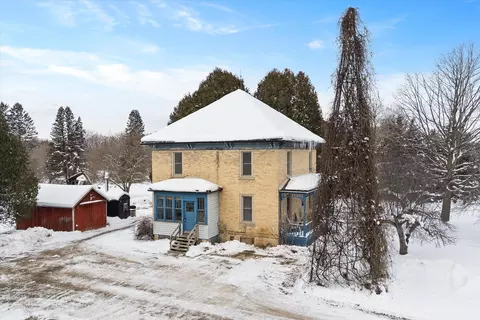 3661 Blue Goose, Saukville, WI 53095