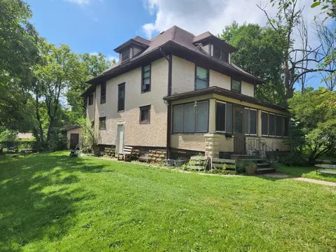 210 E Wisconsin, Delavan, WI 53115