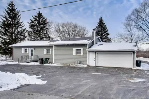 11534 Antioch, Trevor, WI 53179