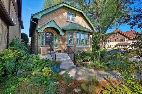 3277 N Humboldt, Milwaukee, WI 53212