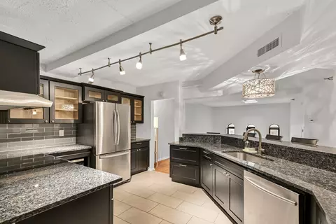 270 E Highland #1011, Milwaukee, WI 53202