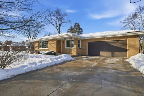 2425 S 133rd, New Berlin, WI 53151
