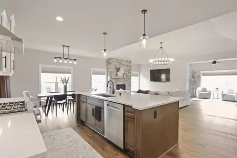 760 Brookfield #202, Brookfield, WI 53045