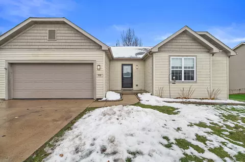 228 W W Hvn, Watertown, WI 53094