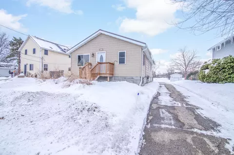 395 Fond Du Lac, Waupun, WI 53963