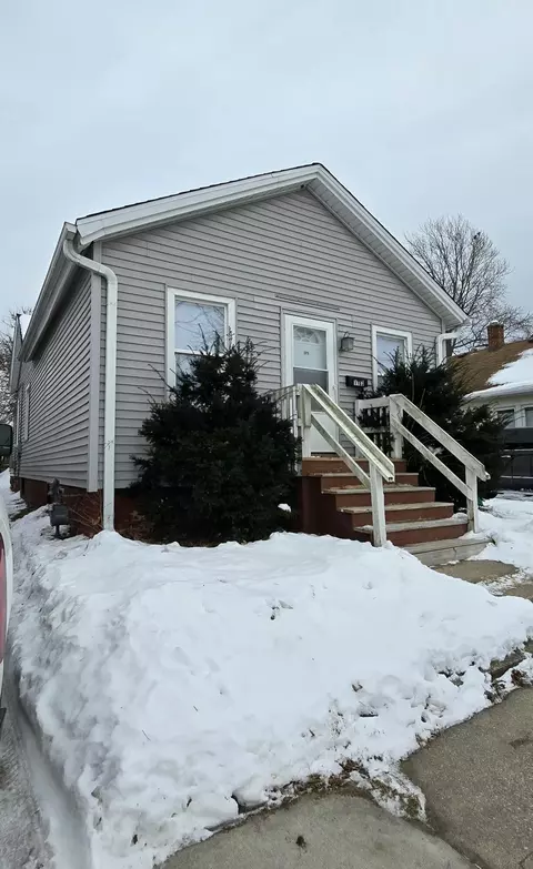 1133 Grand, Racine, WI 53403