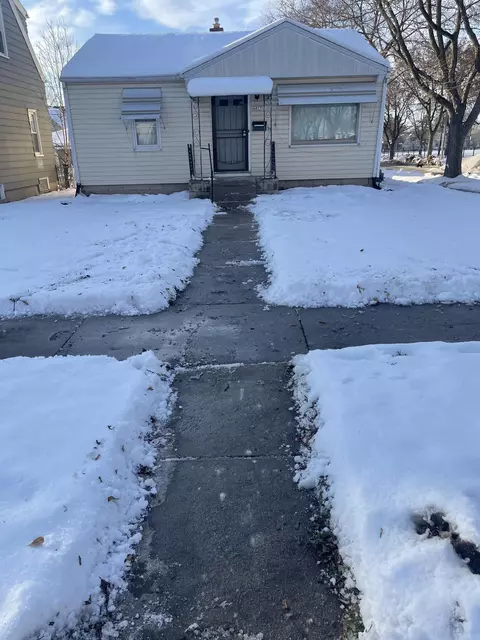 4877 N 40th, Milwaukee, WI 53209