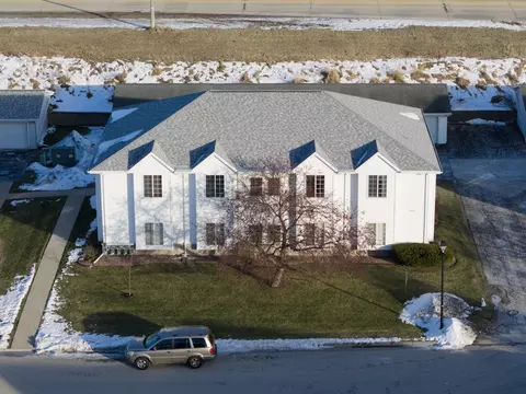 903 Fox Crk #3, Watertown, WI 53098