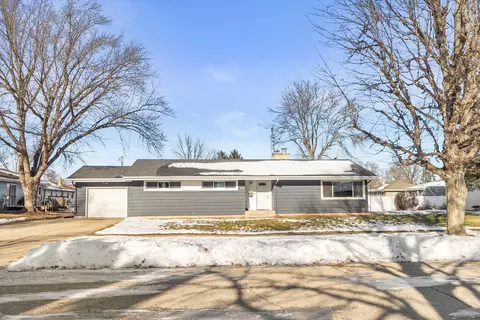 2211 Hawthorne, Janesville, WI 53545