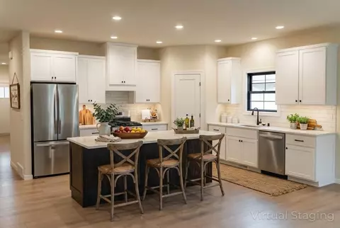 Kitchen - 618 Johnson, Onalaska, WI 54650 photo 2 of 2