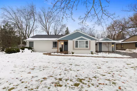 211 Madero, Thiensville, WI 53092