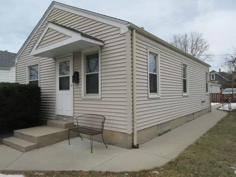 3130 S Clement, Milwaukee, WI 53207