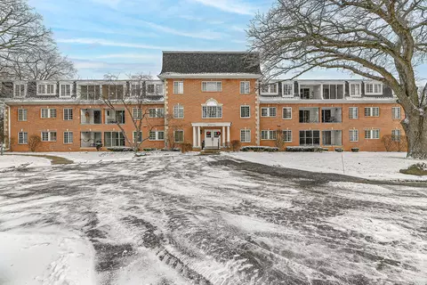 12990 W Bluemound #202, Elm Grove, WI 53122