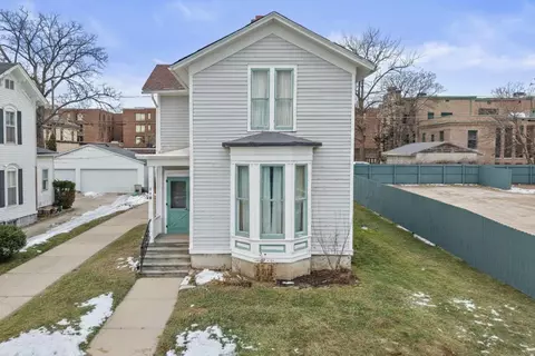 718 Lake, Racine, WI 53403