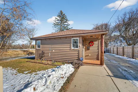 529 Park Vw, Racine, WI 53404