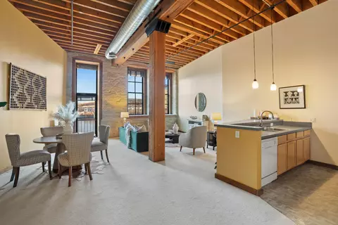 141 N Water #11, Milwaukee, WI 53202