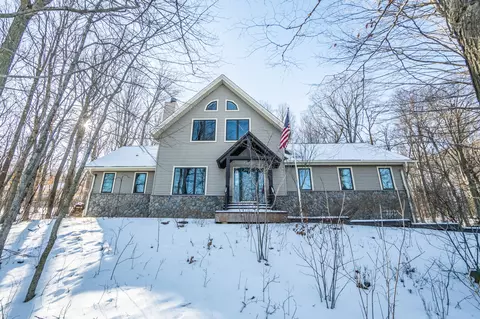 4593 Beaver Dm, Barton, WI 53090