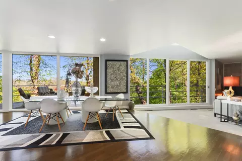 906 Tarrant, Fontana, WI 53125