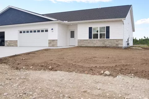 920 Drumlin UNIT 2, Kewaskum, WI 53040