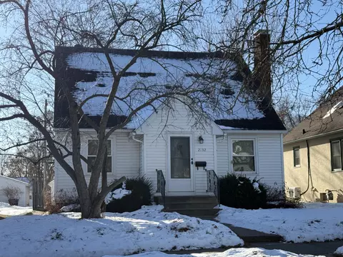 2132 Winnebago, La Crosse, WI 54601