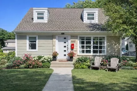 5000 N Shoreland, Whitefish Bay, WI 53217