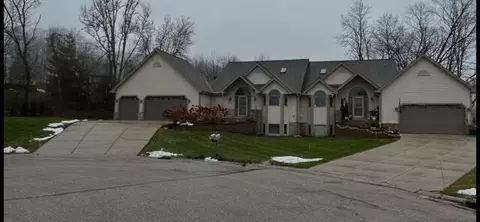 19155 Hiview #19165, Brookfield, WI 53045