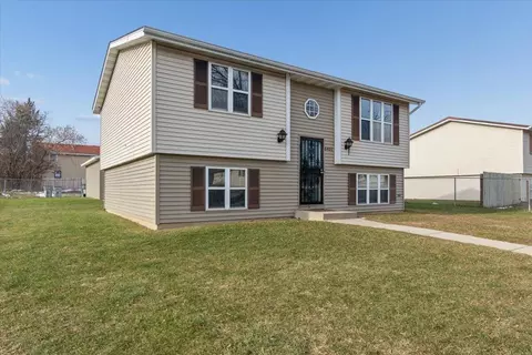 6401 N 106th, Milwaukee, WI 53224