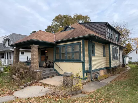 4836 N Mohawk, Glendale, WI 53217