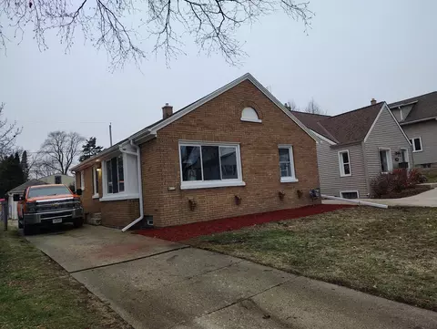 4113 S Austin, Milwaukee, WI 53207
