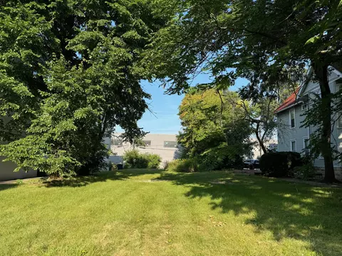 541 N 20th, Milwaukee, WI 53233