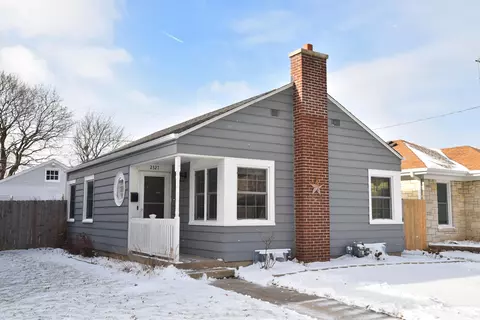 2327 S 79th, West Allis, WI 53219