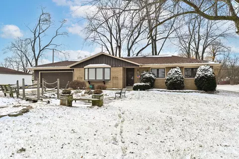 10211 S Nicholson, Oak Creek, WI 53154