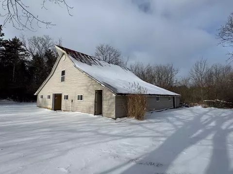 8899 N Stringer Brg, East Troy, WI 53120