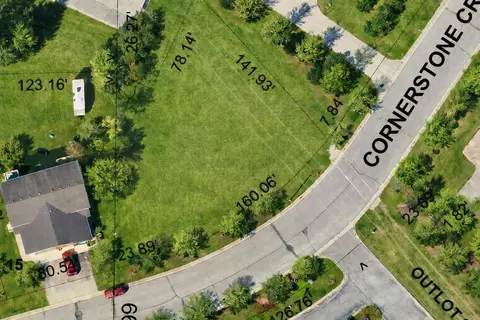 726 Cornerstone, Waterford, WI 53185