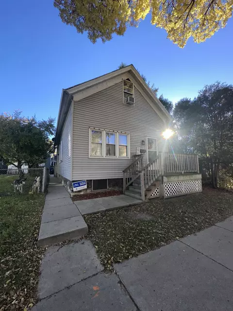 833 W Washington, Milwaukee, WI 53204