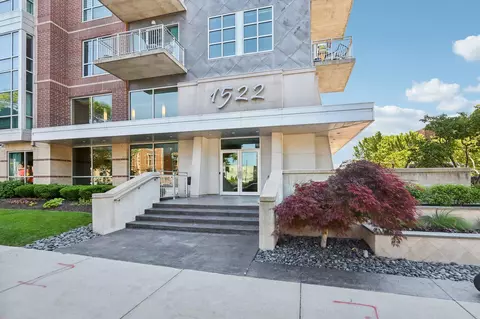 1522 N Prospect #902, Milwaukee, WI 53202