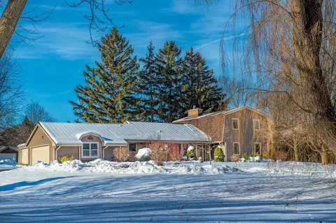 4024 S S Brk, Caledonia, WI 53126