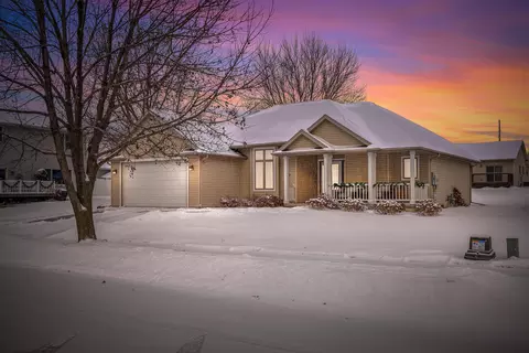 913 Deerfield, Holmen, WI 54636