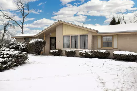 1108 W Zedler, Mequon, WI 53092