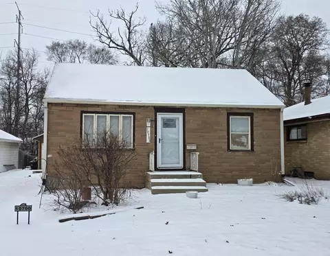10700 W Manor Park, West Allis, WI 53227