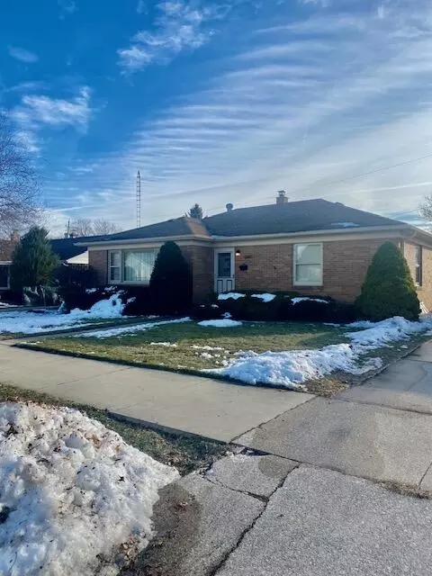 2007 Arlington, Racine, WI 53403